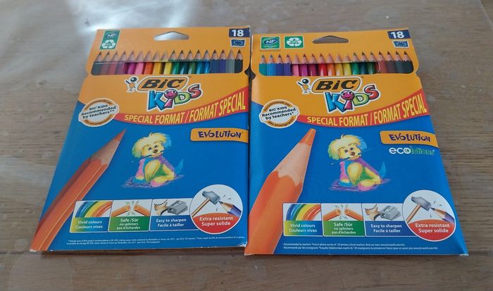 Lot de 2 paquets de crayons de couleur enfant neuf