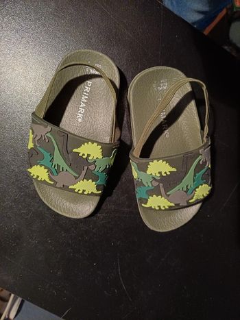 Petite crocs 22