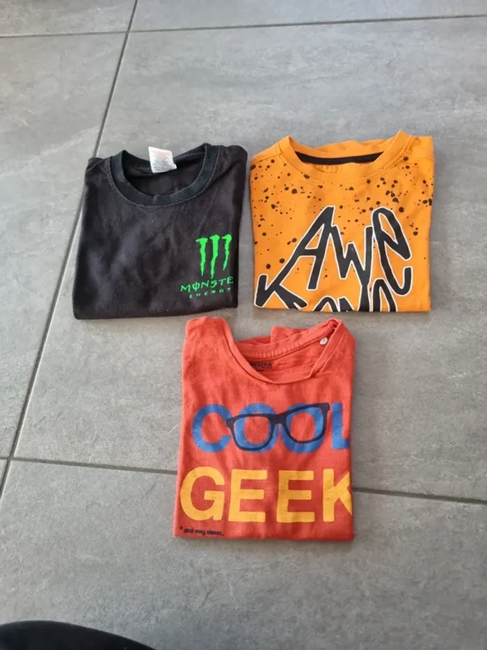 Lot 3 tee-shirts manche courte 4 ans