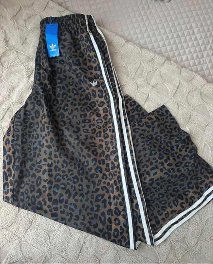 Pantalon Adidas léopard - photo numéro 4