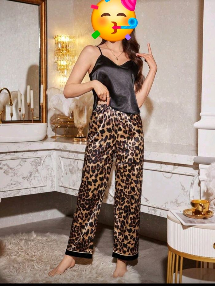 Pyjama de nuit en satin