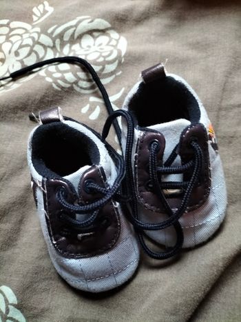 Tennis taille 3 moi s