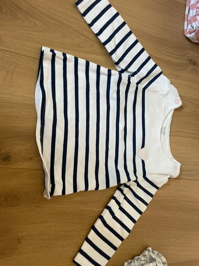 2 t shirt manches longues 18 mois - photo numéro 3