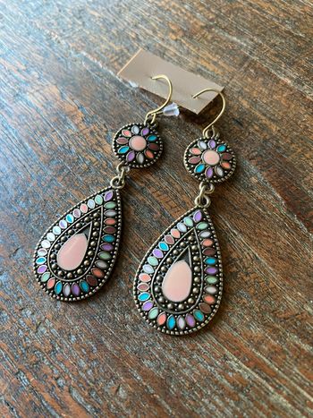 Boucles d’oreilles colorées