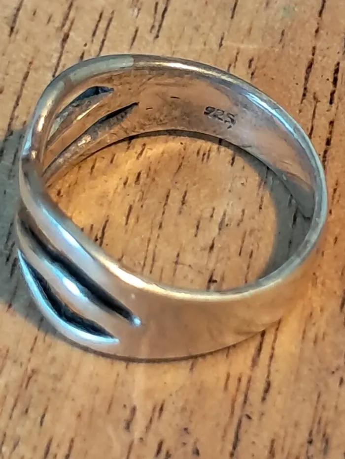 Magnifique bague ruban ajourée en argent - photo numéro 4