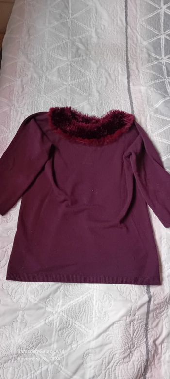 Pull manches 3/4 avec col en fourrure synthétique prune femme M