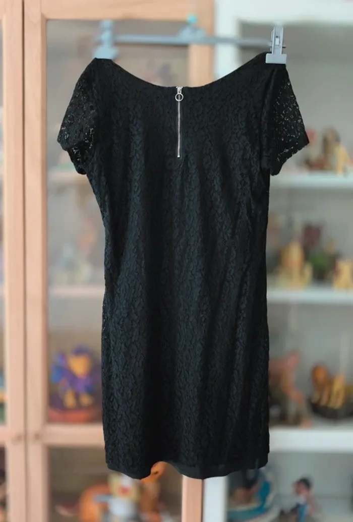 Robe noir style dentelle - photo numéro 3