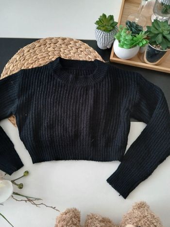 Pull court Noir Taille 6 ans🌿💝
