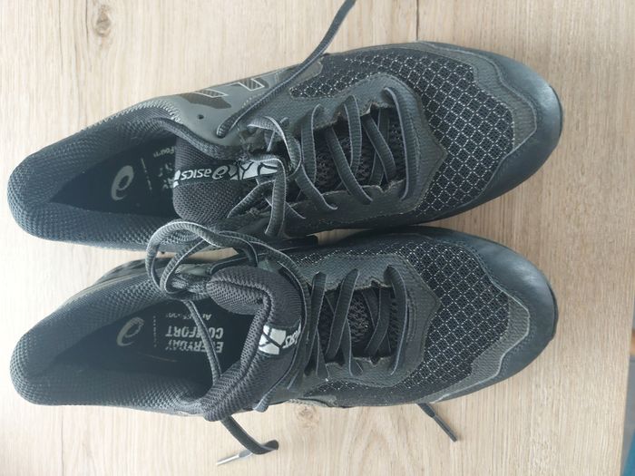 Basket Asics taille 42 - photo numéro 4