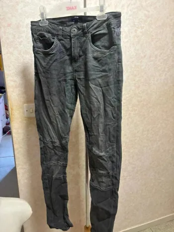 Jeans skinny fit taille 36 marque kiabi