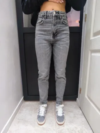 Jean mom