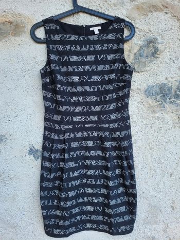 Superbe robe dentelle noire et blanche, Esprit taille M (38/40)