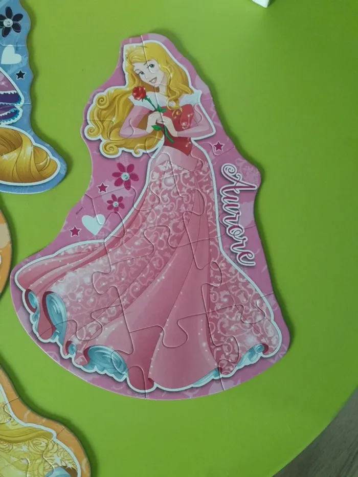 Puzzle en forme de princesses - photo numéro 3