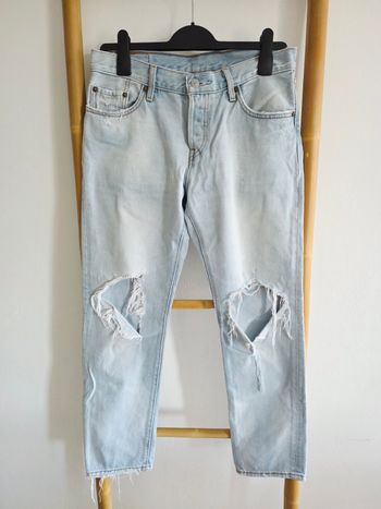 Jeans véritable Levi's 501 25x32 troué