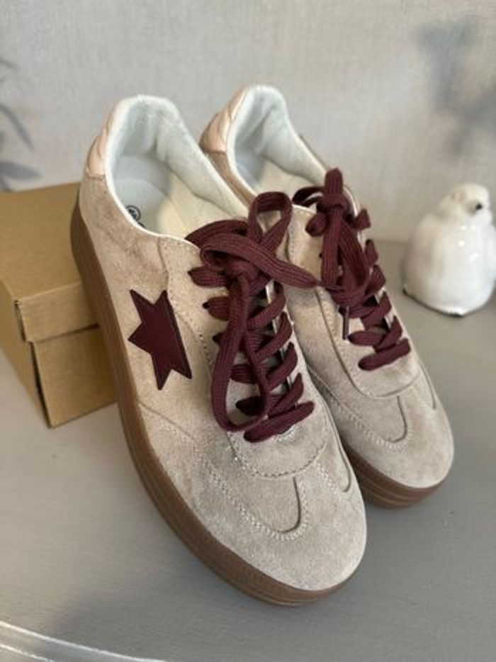 Magnifiques baskets - photo numéro 5