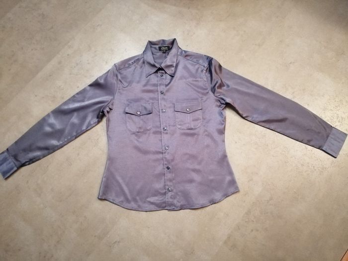 Chemisier manches longues en satin gris Taille 40 Etam
