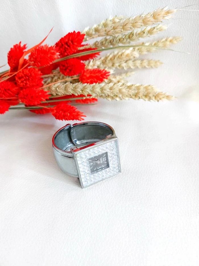 Montre bracelet argenté a strass - photo numéro 3