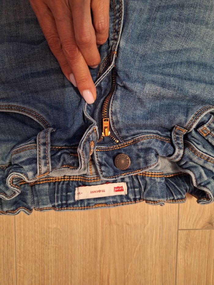 Jeans Levi's skinny  et bermuda en jeans Levi's skinny 16 ans - photo numéro 2