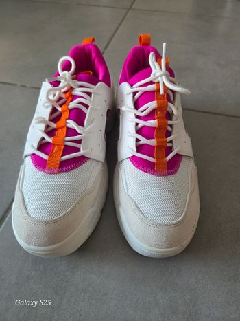 Baskets blanches neuves