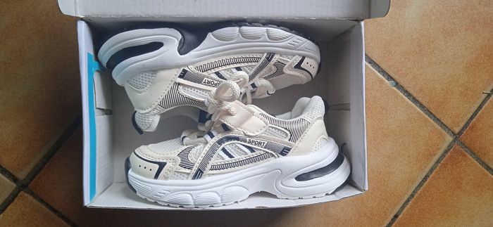 Basket fille neuf - photo numéro 8