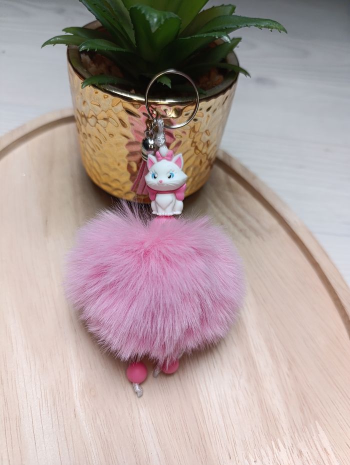 Porte clé pompon Marie