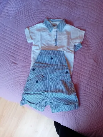 Ensemble salopette short et polo. Grain de blé