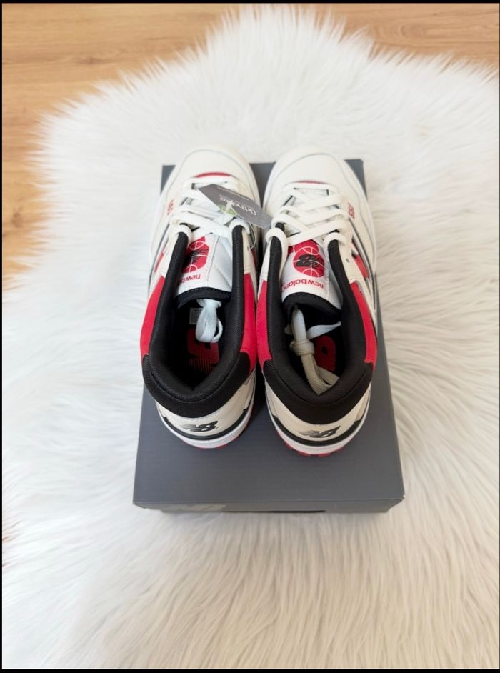 Baskets New Balance 550 – Taille 39,5 – blanc/rouge – Neuf avec étiquette - photo numéro 3