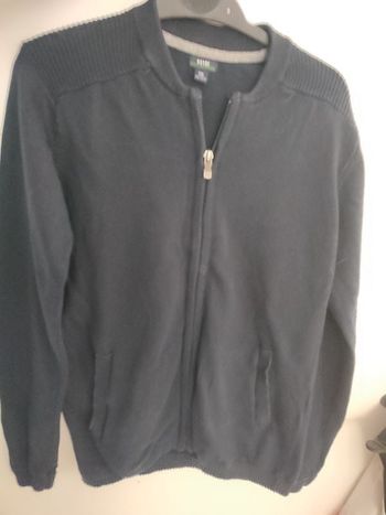 #kytie10ansgarcon. Gilet manches longues taille 10 ans