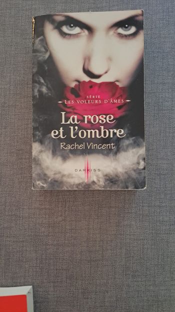 Livre la rose et l’ombre