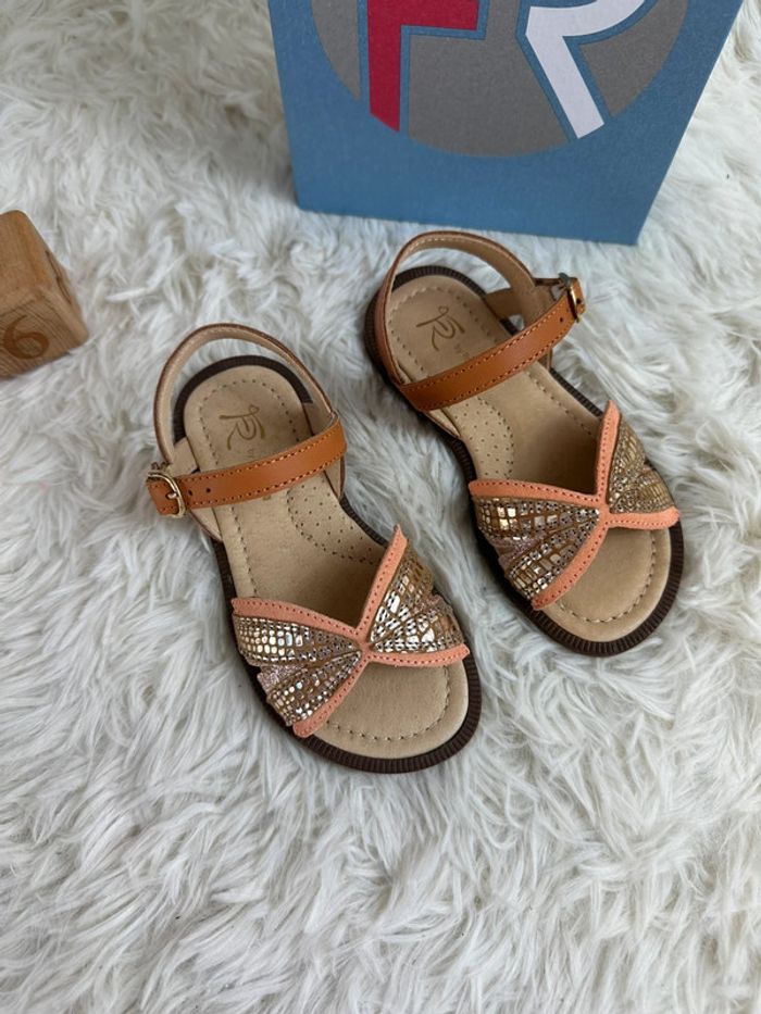 Paire de sandales Franco Romagnoli taille 26 - photo numéro 2