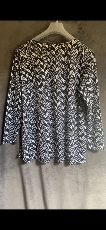 Haut léger fluide motif géométrique