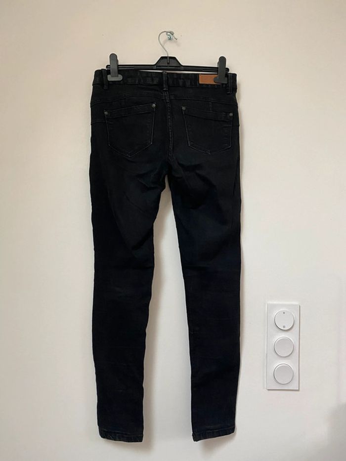 Jean noir - Cache Cache - photo numéro 2