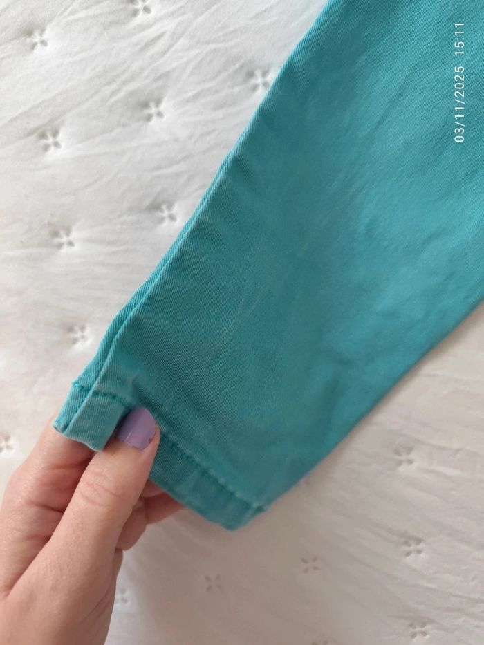 Pantalón pitillo de tiro medio / bajo de color azul turquesa de Pull and bear - photo numéro 4