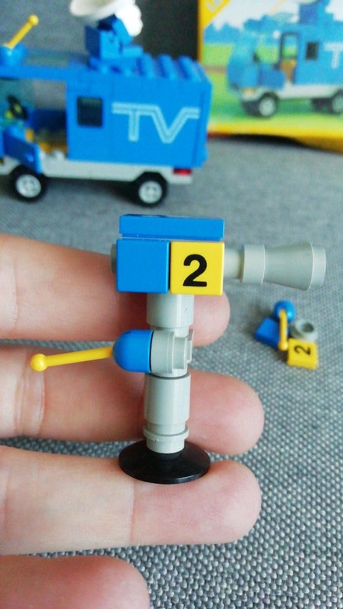 Lego vintage 6661 mobile TV studio - photo numéro 9