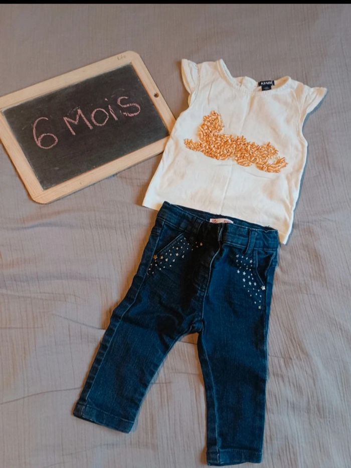 Lot jean et t-shirt taille 6 mois en très bon état