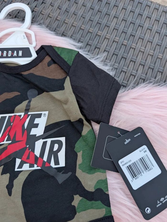 Ensemble Nike air Jordan neuf. 3 mois - photo numéro 10