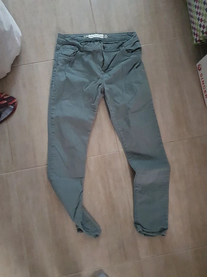 Pantalon gris vert
