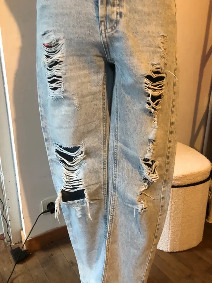 Jean trouée - photo numéro 3