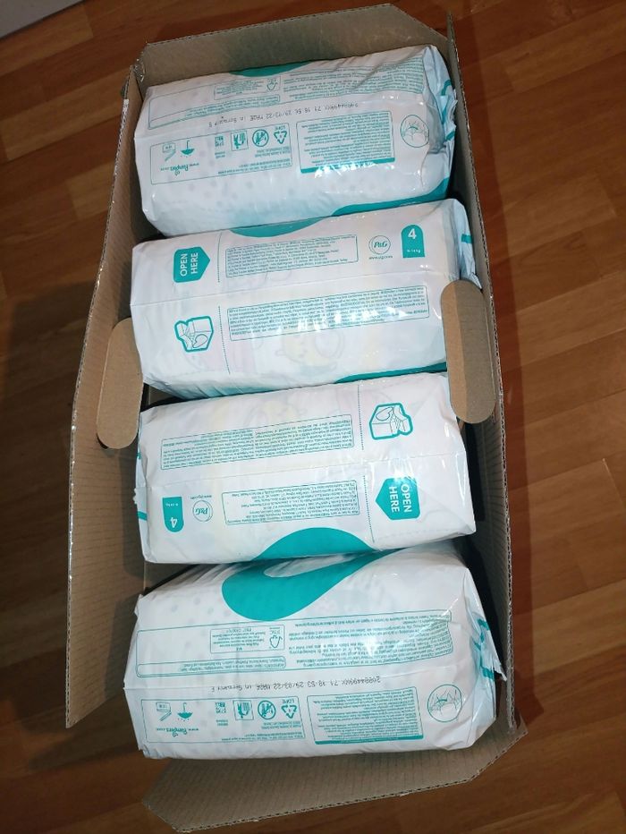 Lot Pampers taille 4 - photo numéro 2