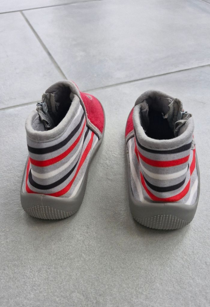 Chaussons botillons rayés Mickey enfant pointure 25 - photo numéro 4