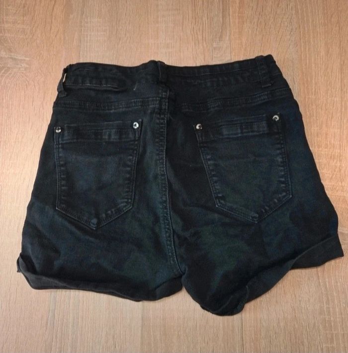 Short 🌸 XS - photo numéro 2