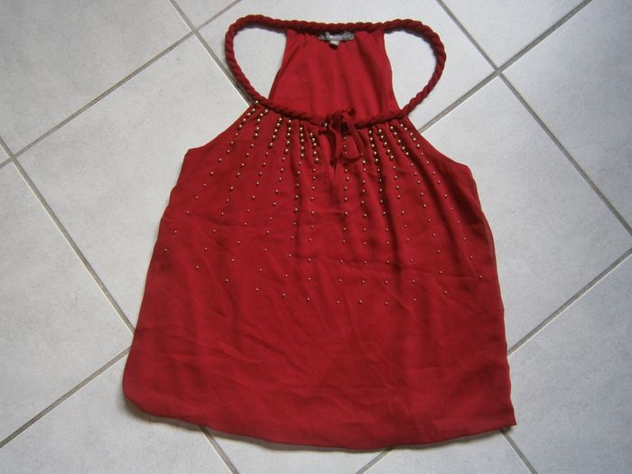 Débardeur rouges à perles dorées Taille 36