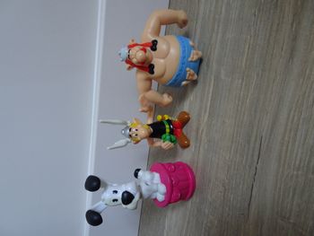 3 figurines astérix mcdo