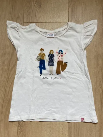 T-shirt manches courtes .
