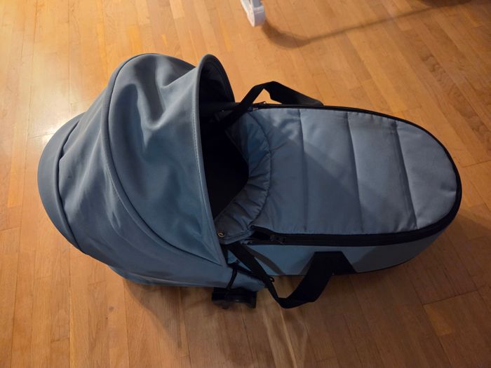 Nacelle Yoyo couleur Aqua  adaptateurs - photo numéro 2