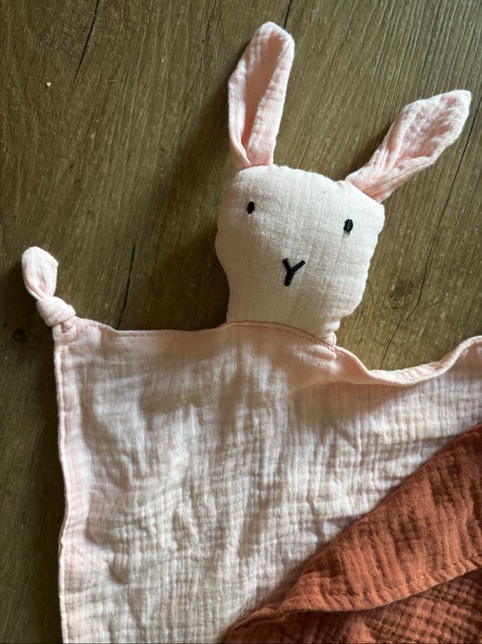 Doudou lapin gaze de coton rose beige taupe et terracotta neuf - photo numéro 2