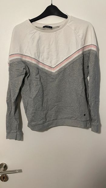Pull gris