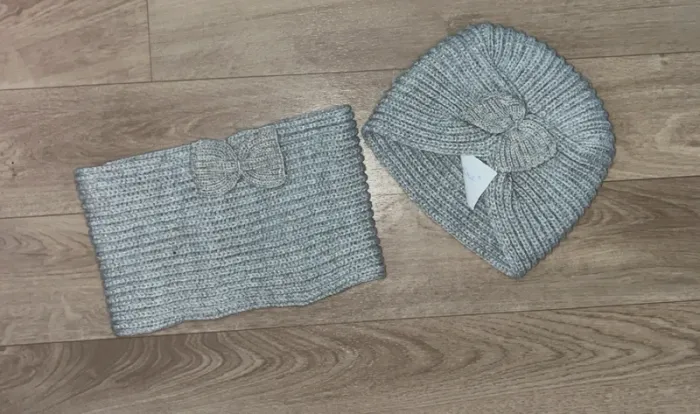 Ensemble bonnet et tour de cou