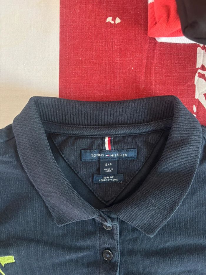 Polo Tommy Hilfiger taille S bleu marine - photo numéro 2