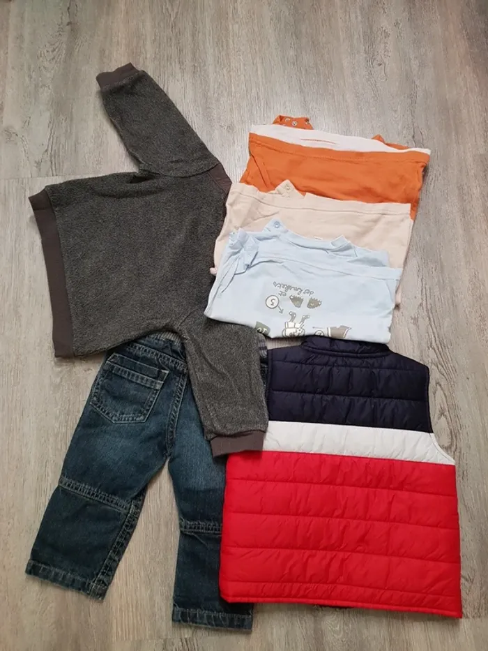 Lot de 6 vêtements 12 mois garçon - photo numéro 2